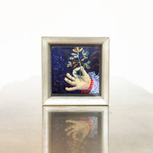 Load image into Gallery viewer, Holding-Value-LG-painting-miniature-hand-5x5-cm-no.430-in-frame-standing
